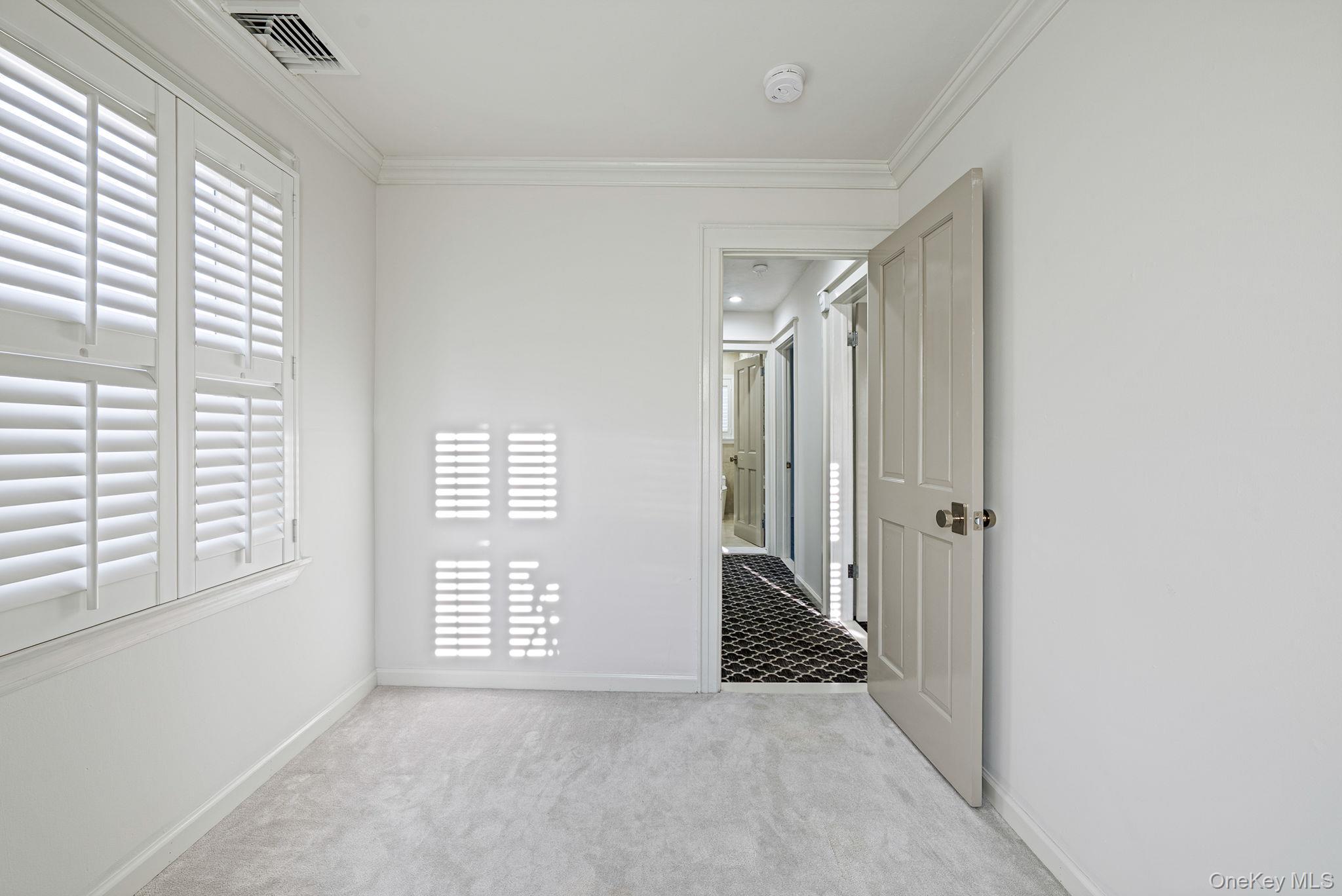 32 Everett, Lynbrook, NY 11563