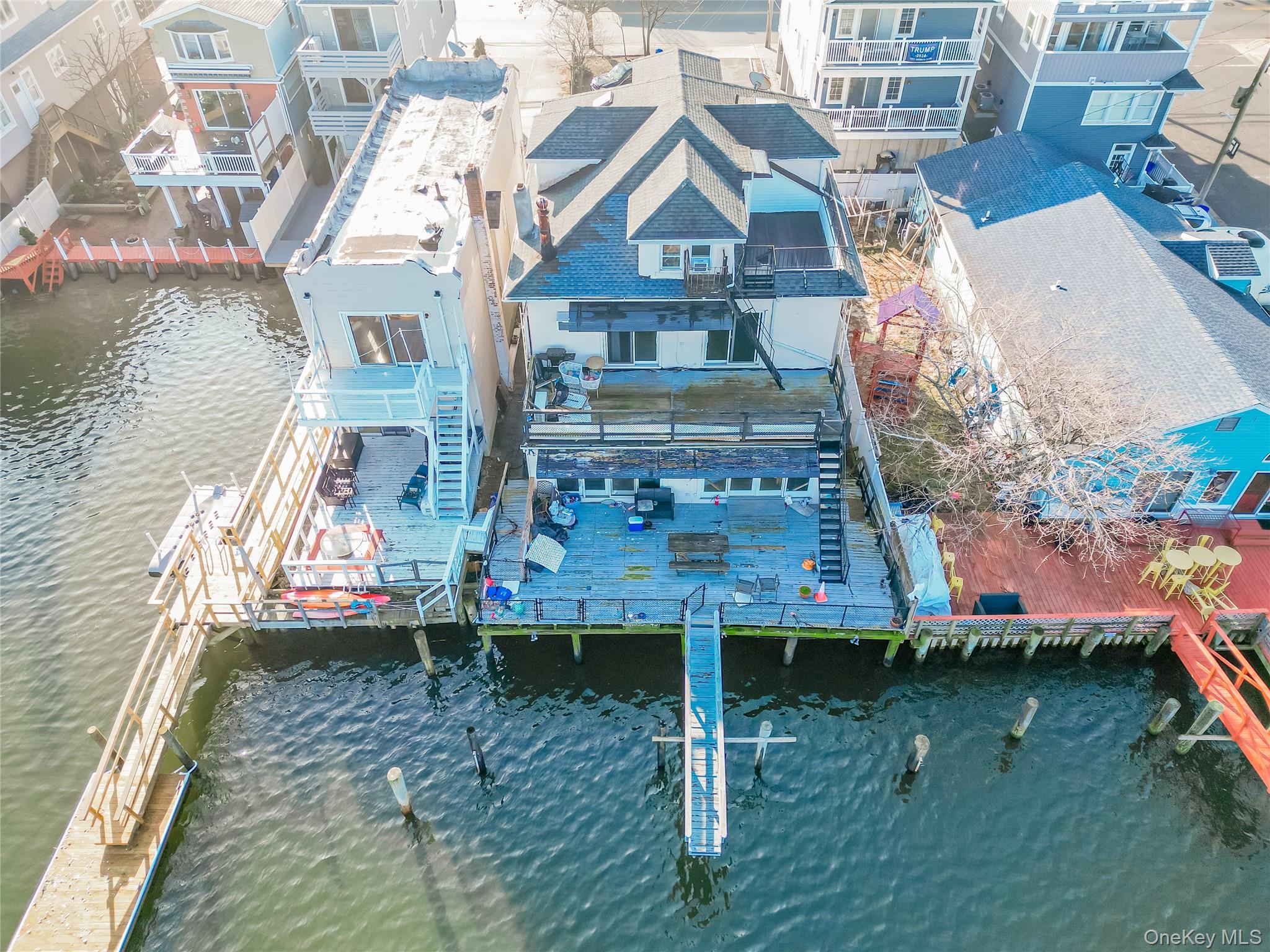 925 W Park Avenue, Long Beach, NY 11561