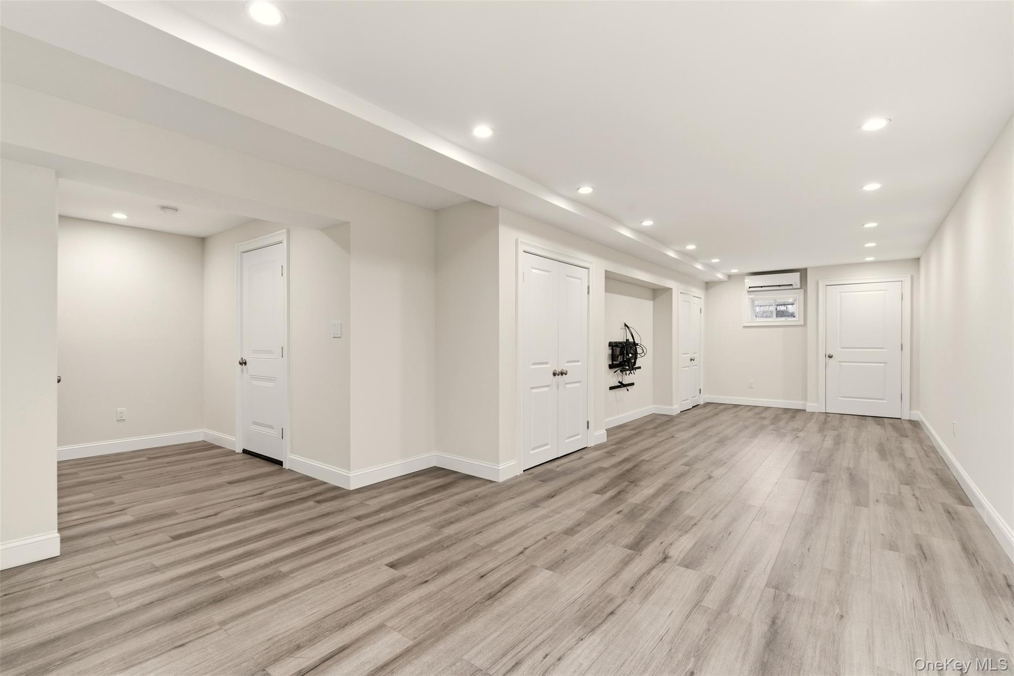 16 Soundview Road, Huntington, NY 11743