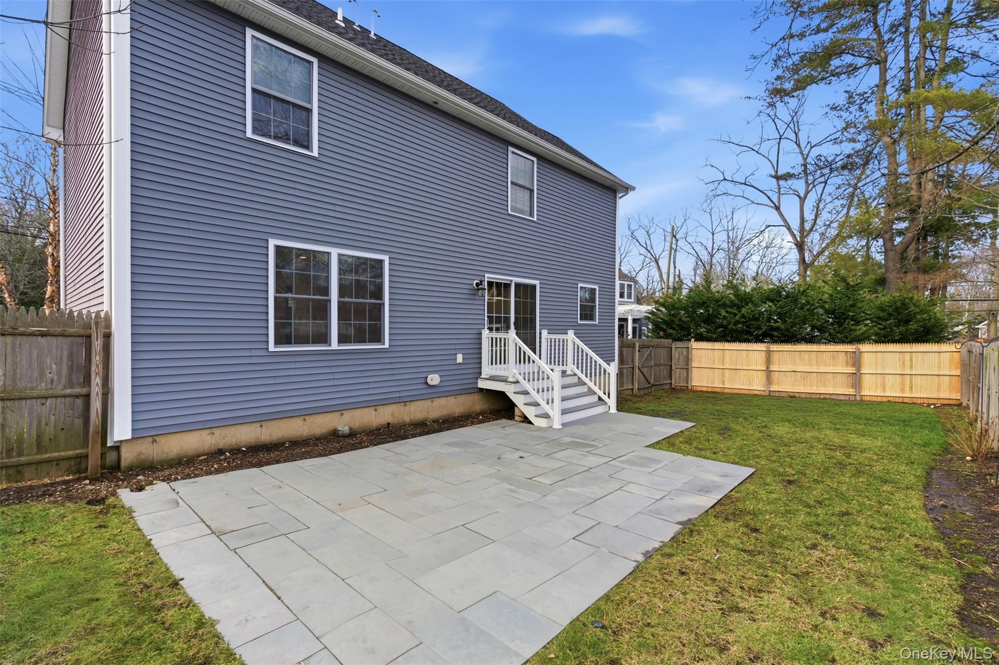 16 Soundview Road, Huntington, NY 11743