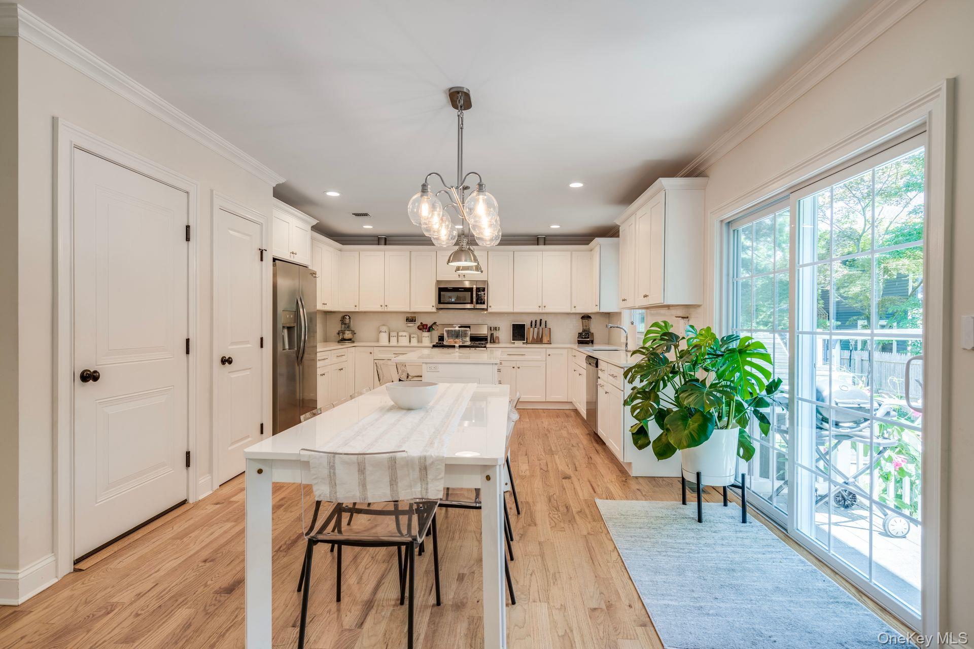 16 Soundview Road, Huntington, NY 11743