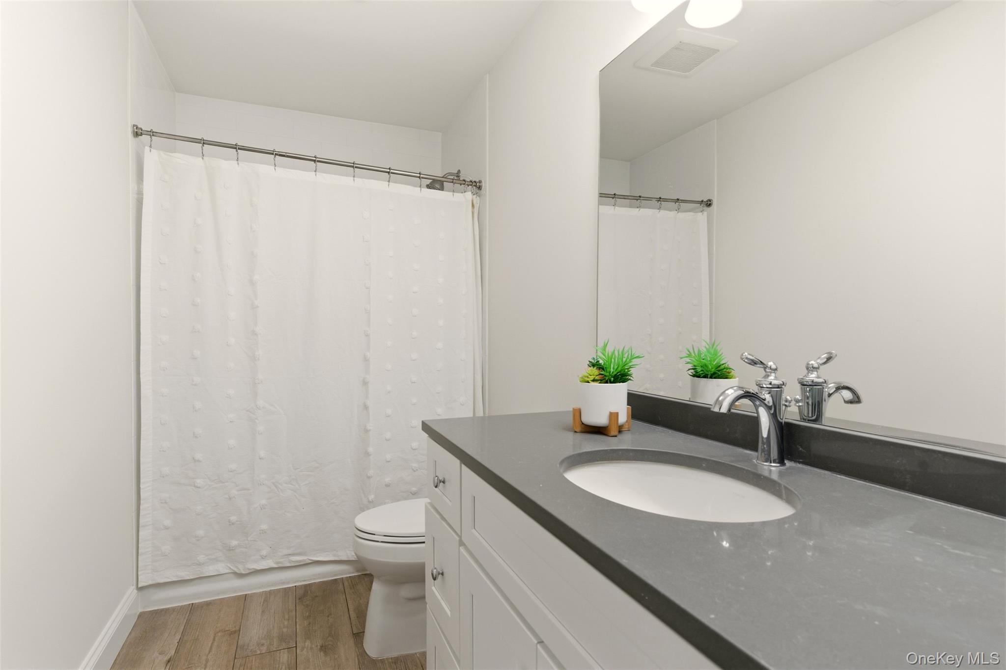 16 Soundview Road, Huntington, NY 11743