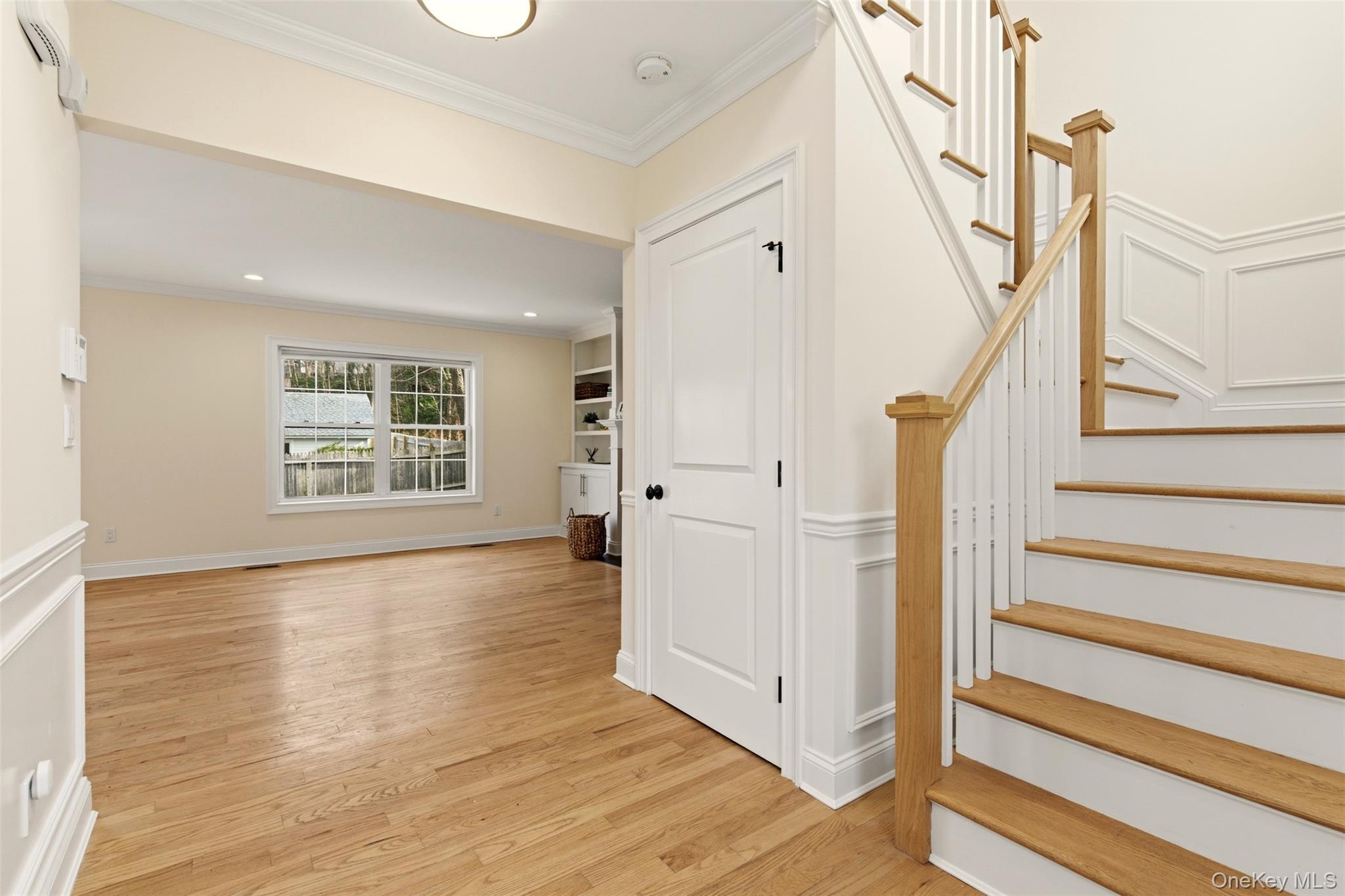 16 Soundview Road, Huntington, NY 11743