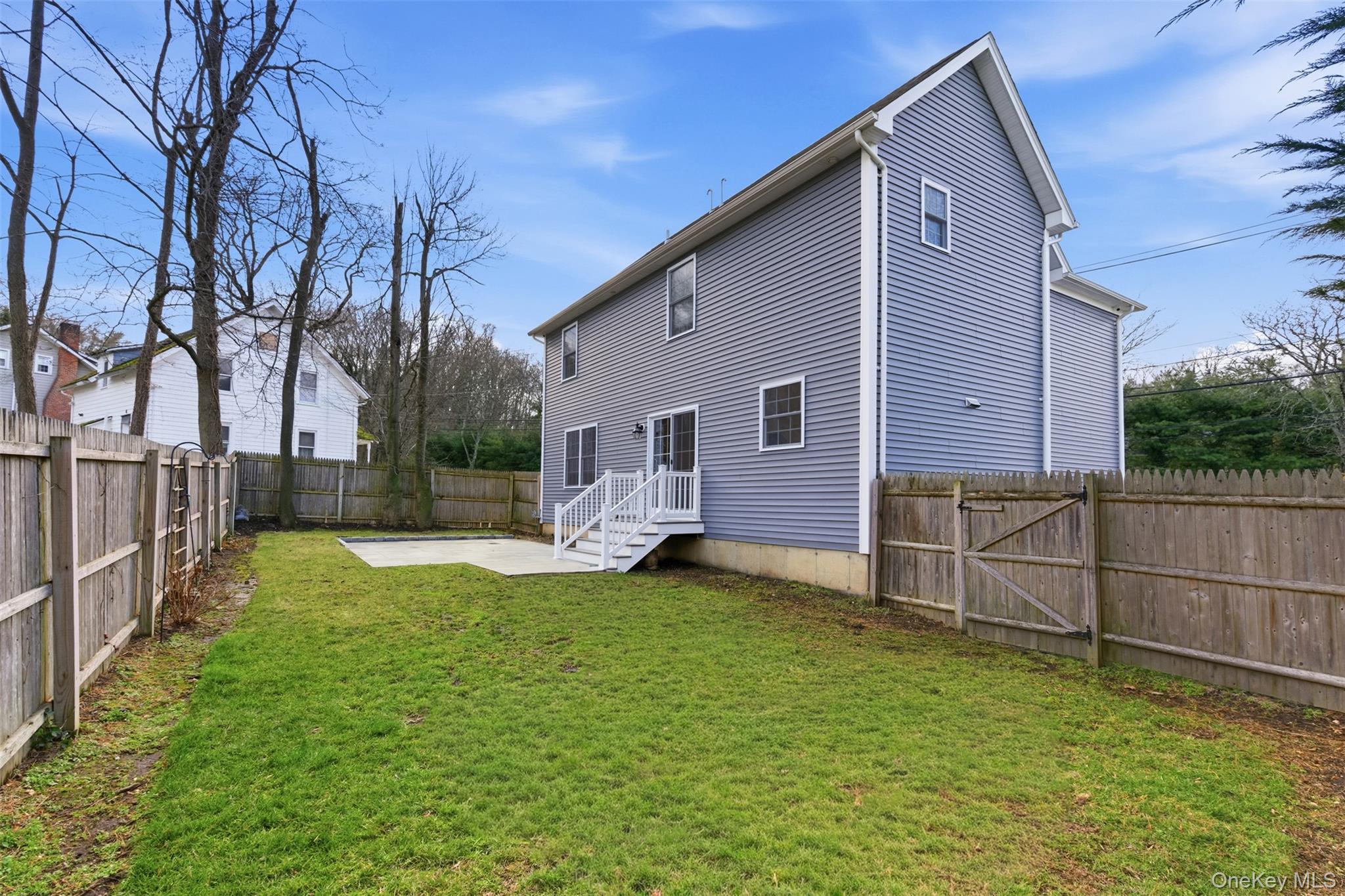 16 Soundview Road, Huntington, NY 11743