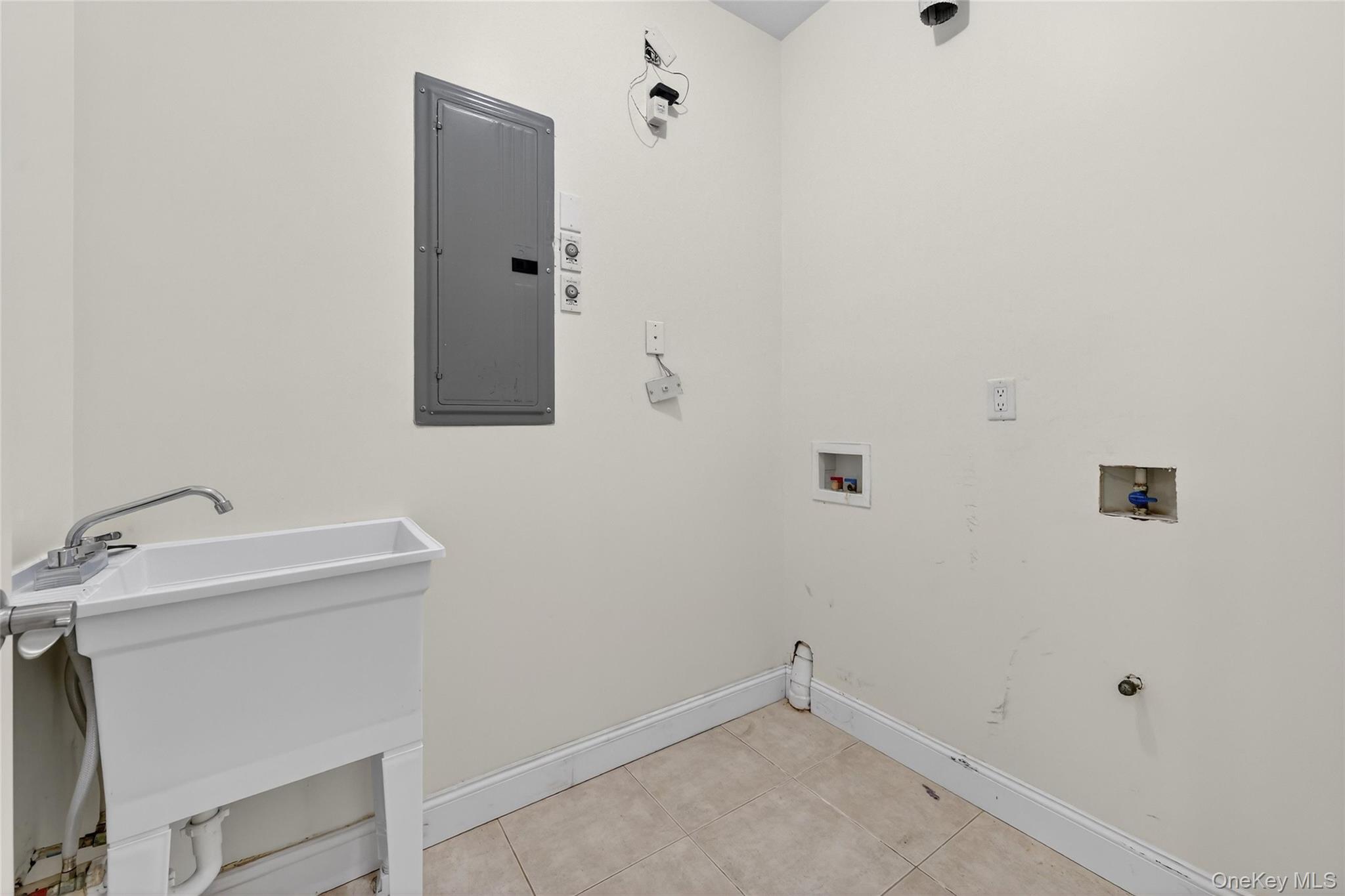 2 Bluefield Drive # 103, Spring Valley, NY 10977