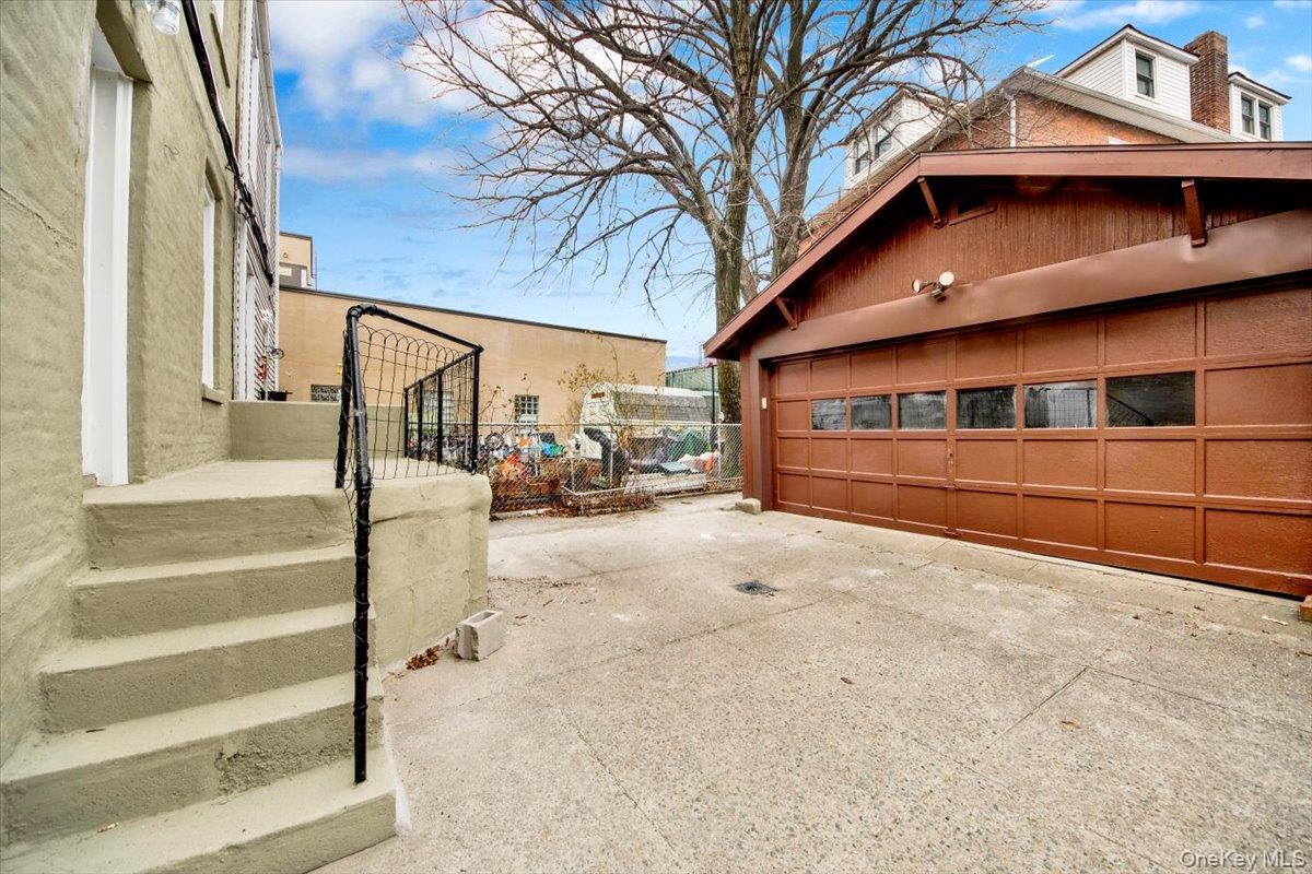 2886 Randall Avenue, Bronx, NY 10465