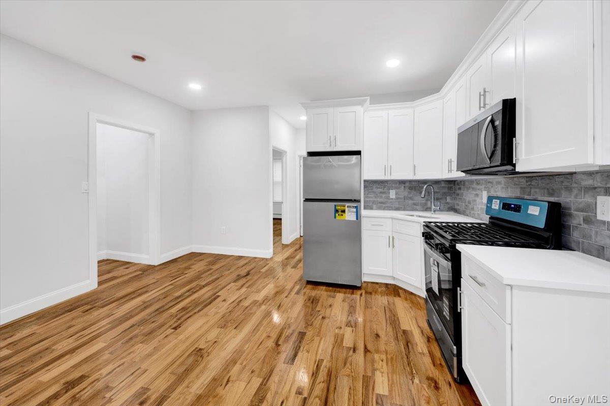 2886 Randall Avenue, Bronx, NY 10465