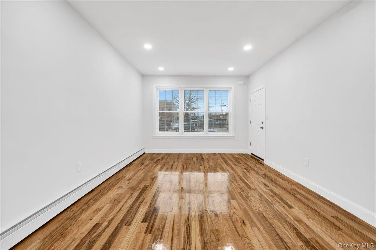 2886 Randall Avenue, Bronx, NY 10465