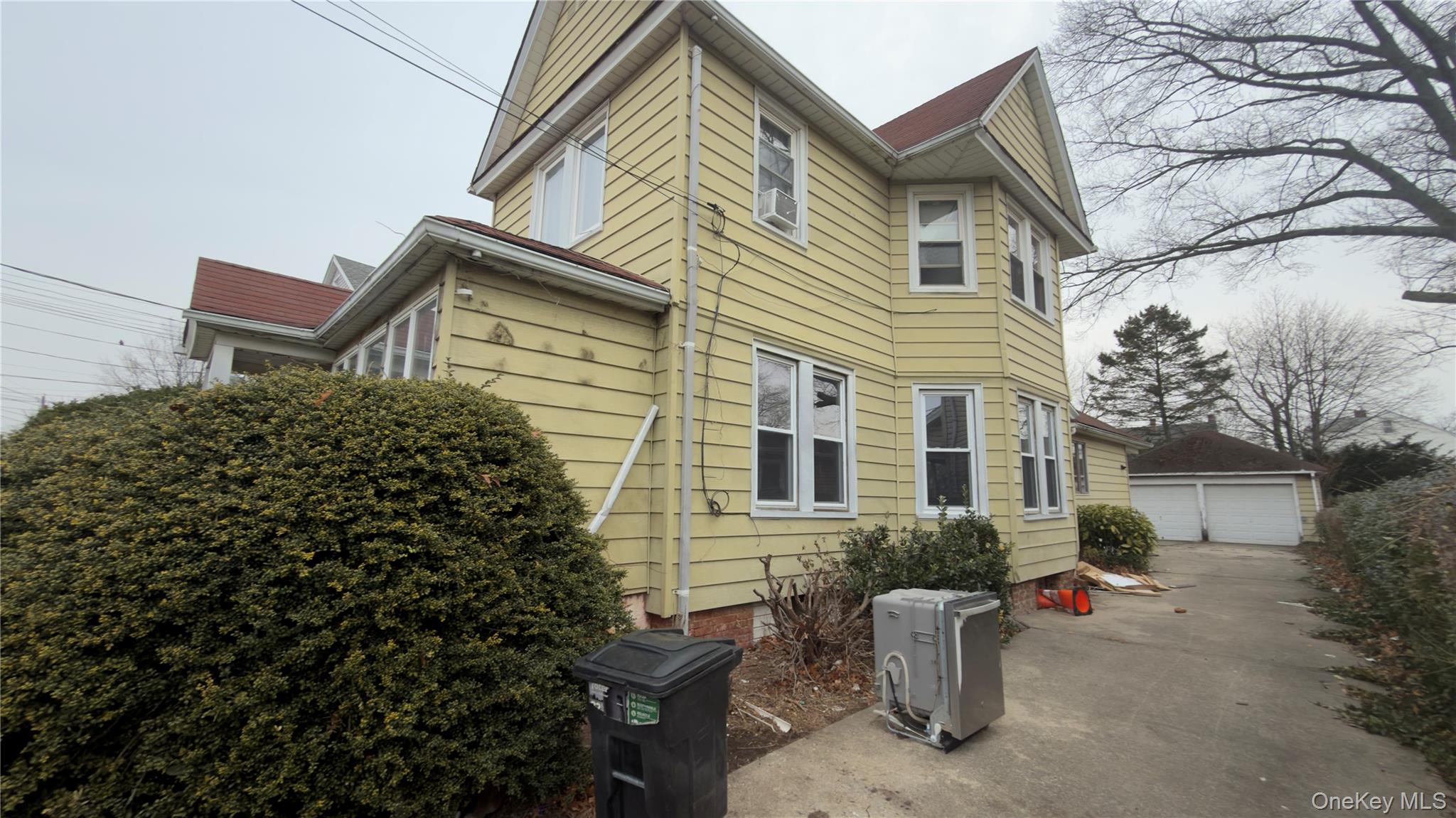 225 Church Street # 2, Freeport, NY 11520