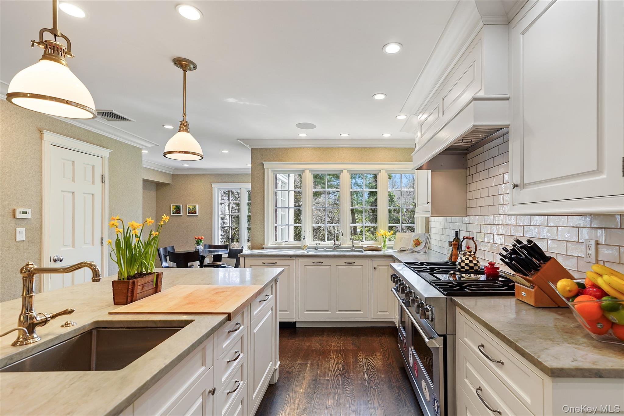 49 Moore Road, Bronxville, NY 10708