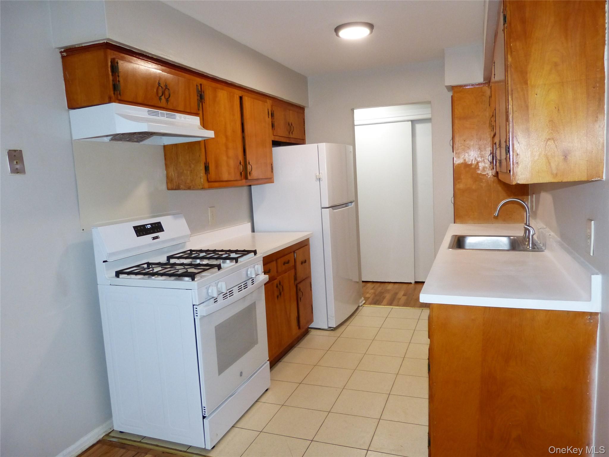 201 Kearsing Parkway # D, Monsey, NY 10952