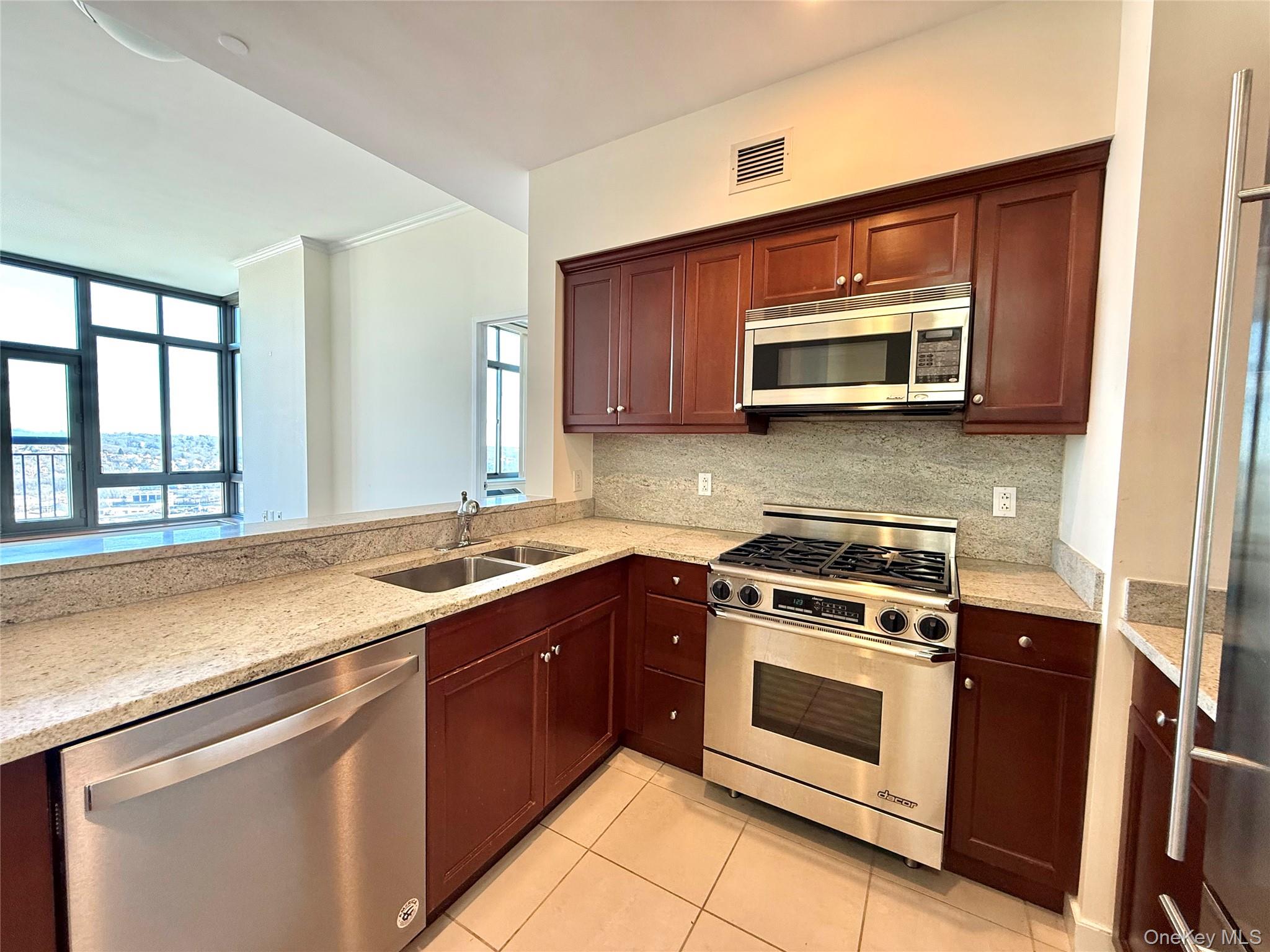 10 City Place # 22G, White Plains, NY 10601