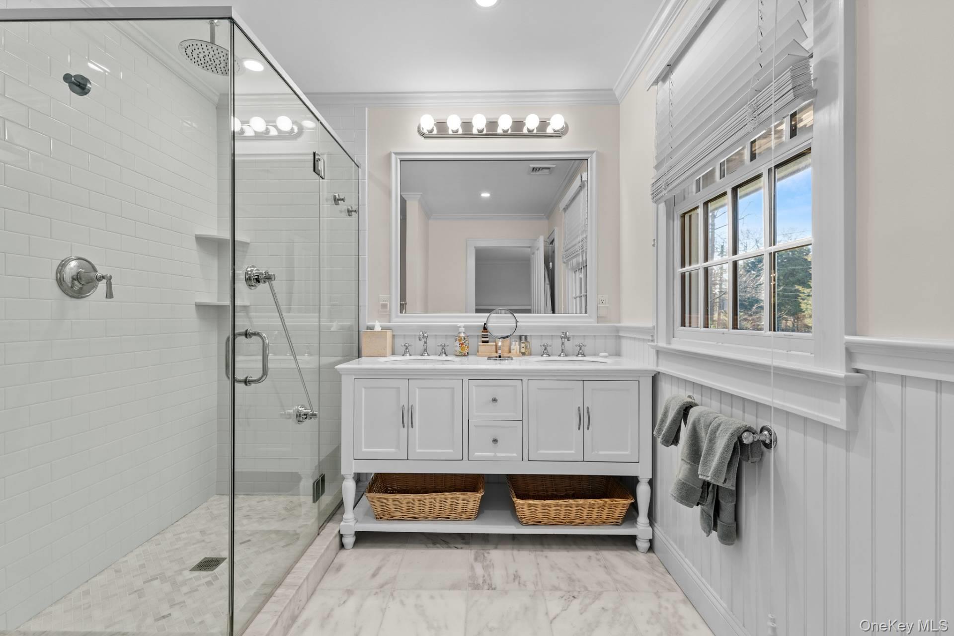 16 Tuckahoe Lane, Southampton, NY 11968