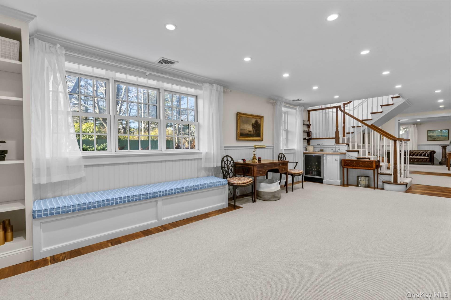 16 Tuckahoe Lane, Southampton, NY 11968