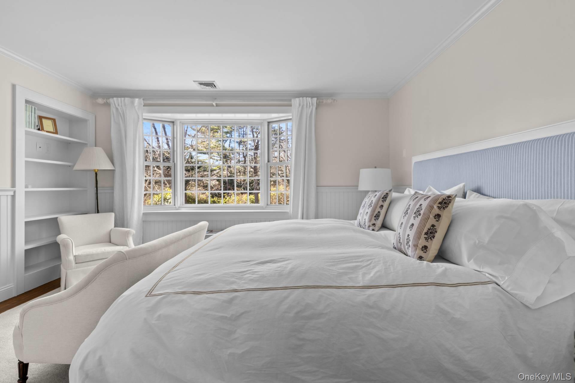 16 Tuckahoe Lane, Southampton, NY 11968