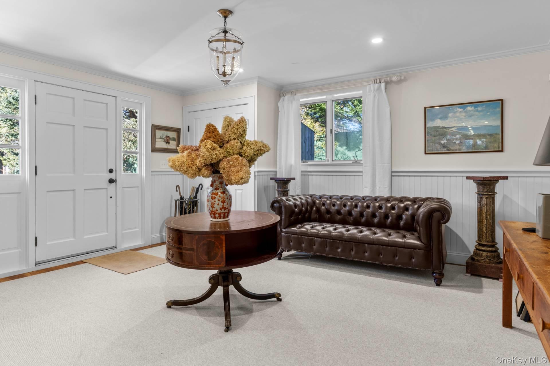 16 Tuckahoe Lane, Southampton, NY 11968