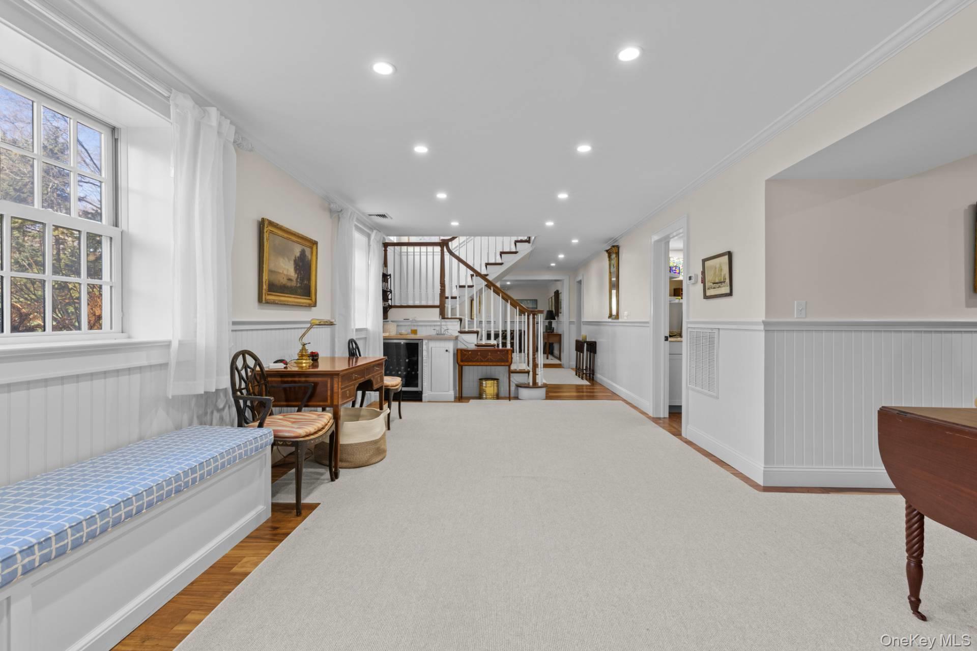 16 Tuckahoe Lane, Southampton, NY 11968