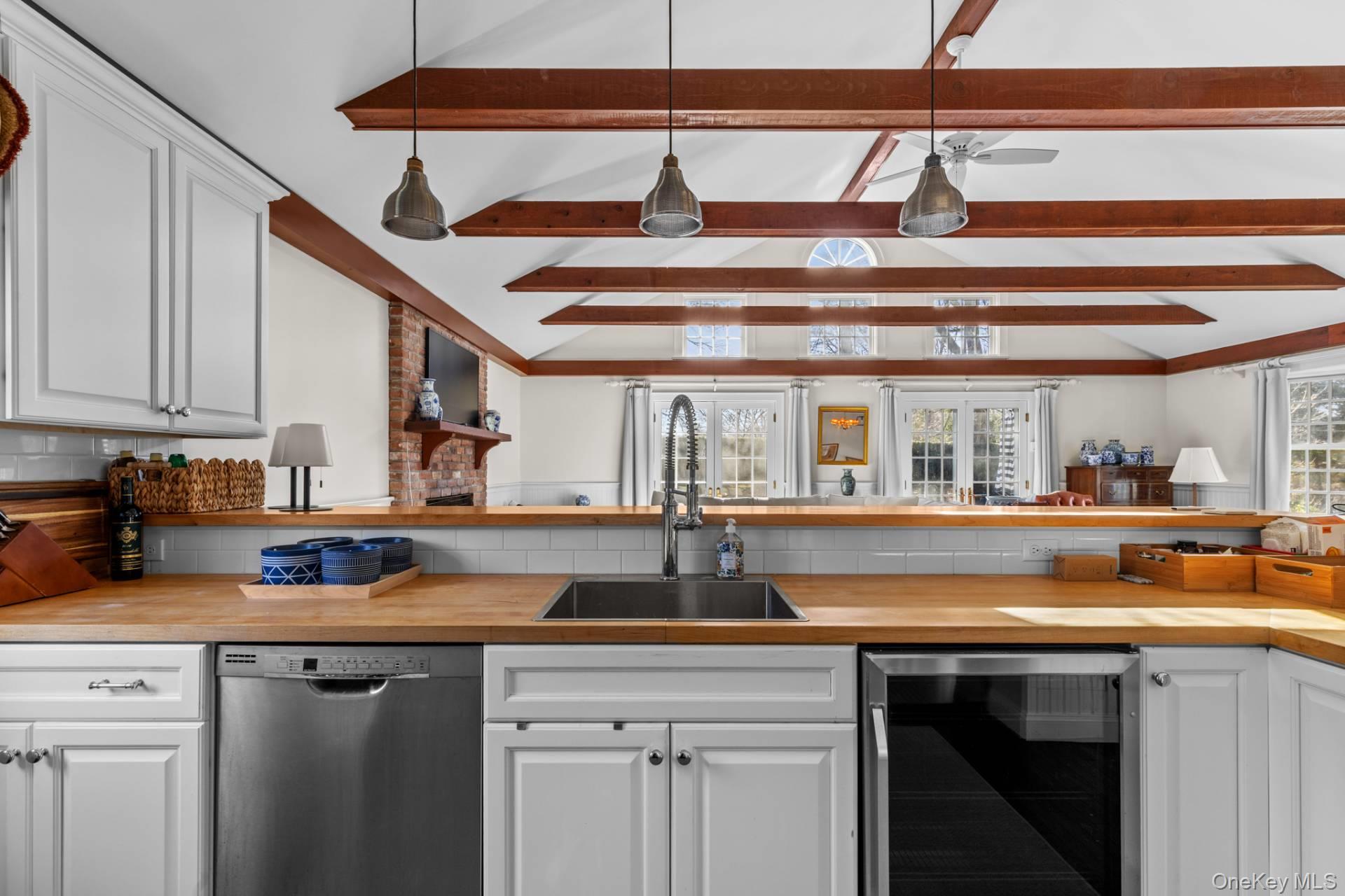 16 Tuckahoe Lane, Southampton, NY 11968