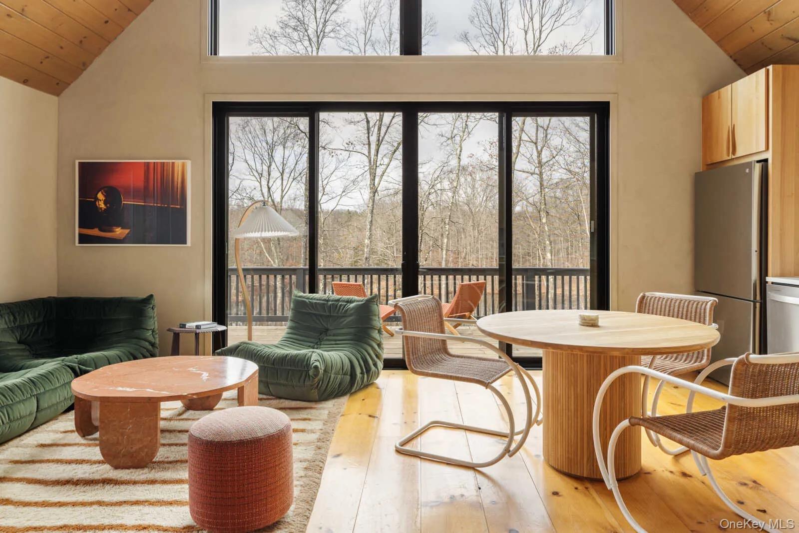 407 White Schoolhouse Road, Rhinebeck, NY 12572