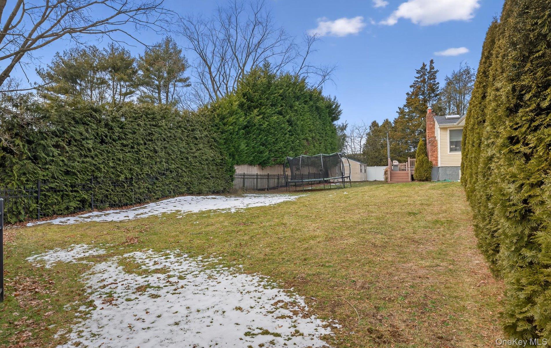 18 Canterbury Lane, Nesconset, NY 11767