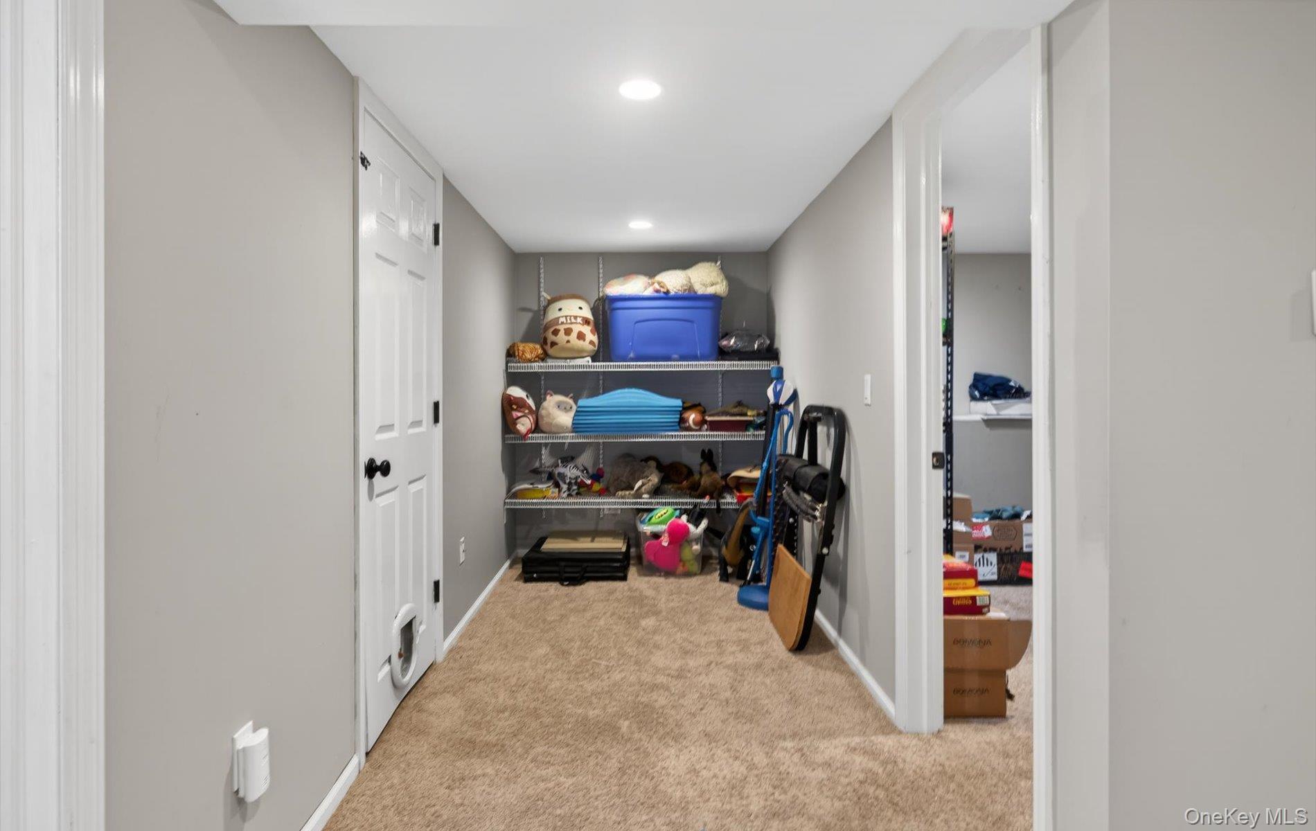 18 Canterbury Lane, Nesconset, NY 11767