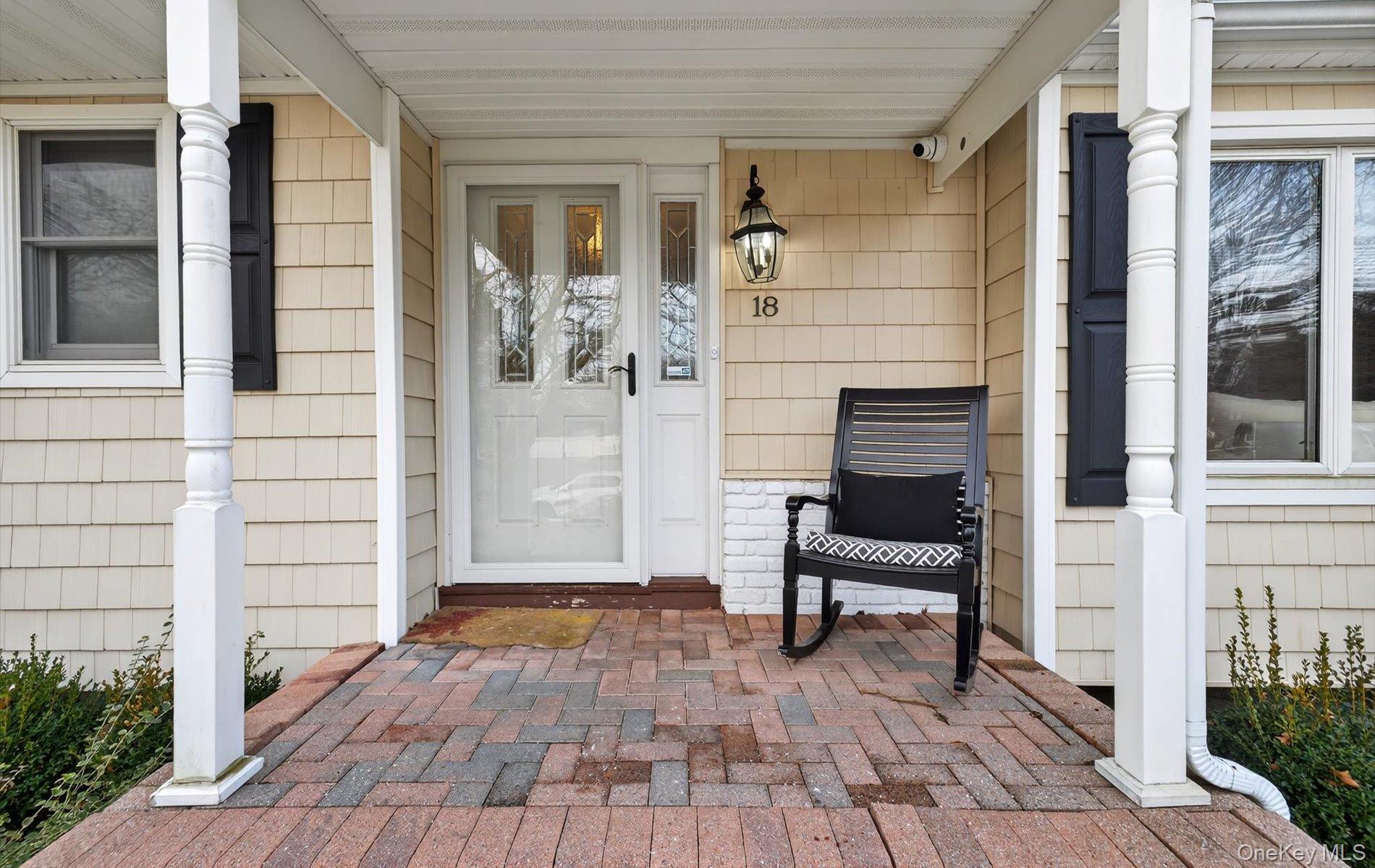 18 Canterbury Lane, Nesconset, NY 11767