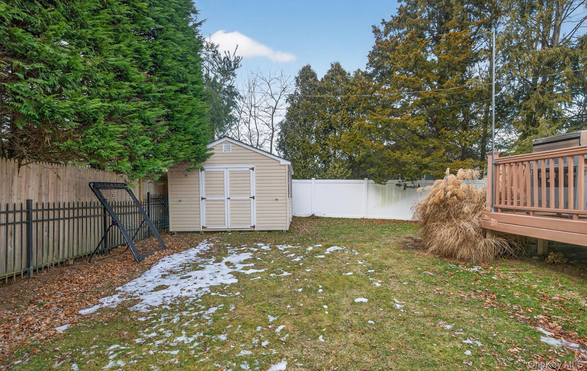 18 Canterbury Lane, Nesconset, NY 11767