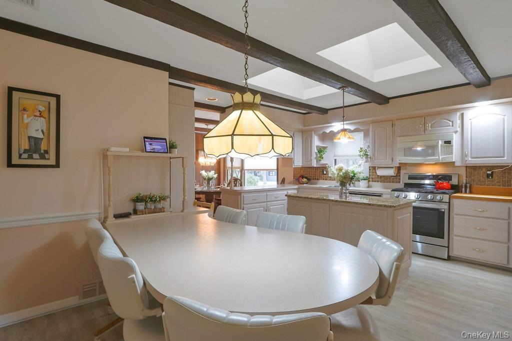 2 Milich Lane, New City, NY 10956