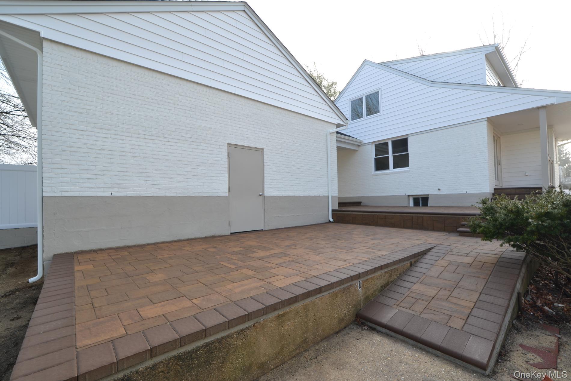 188 Ralph Avenue, Babylon, NY 11702