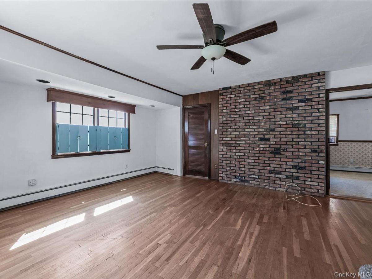 7 Romeo Lane, Commack, NY 11725