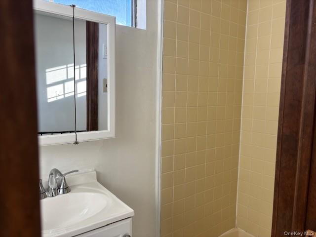 7 Romeo Lane, Commack, NY 11725