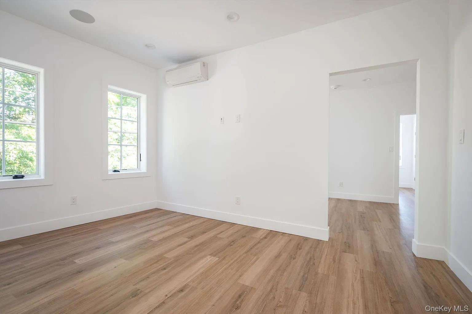 270 Garden Street # b, Roslyn Heights, NY 11577