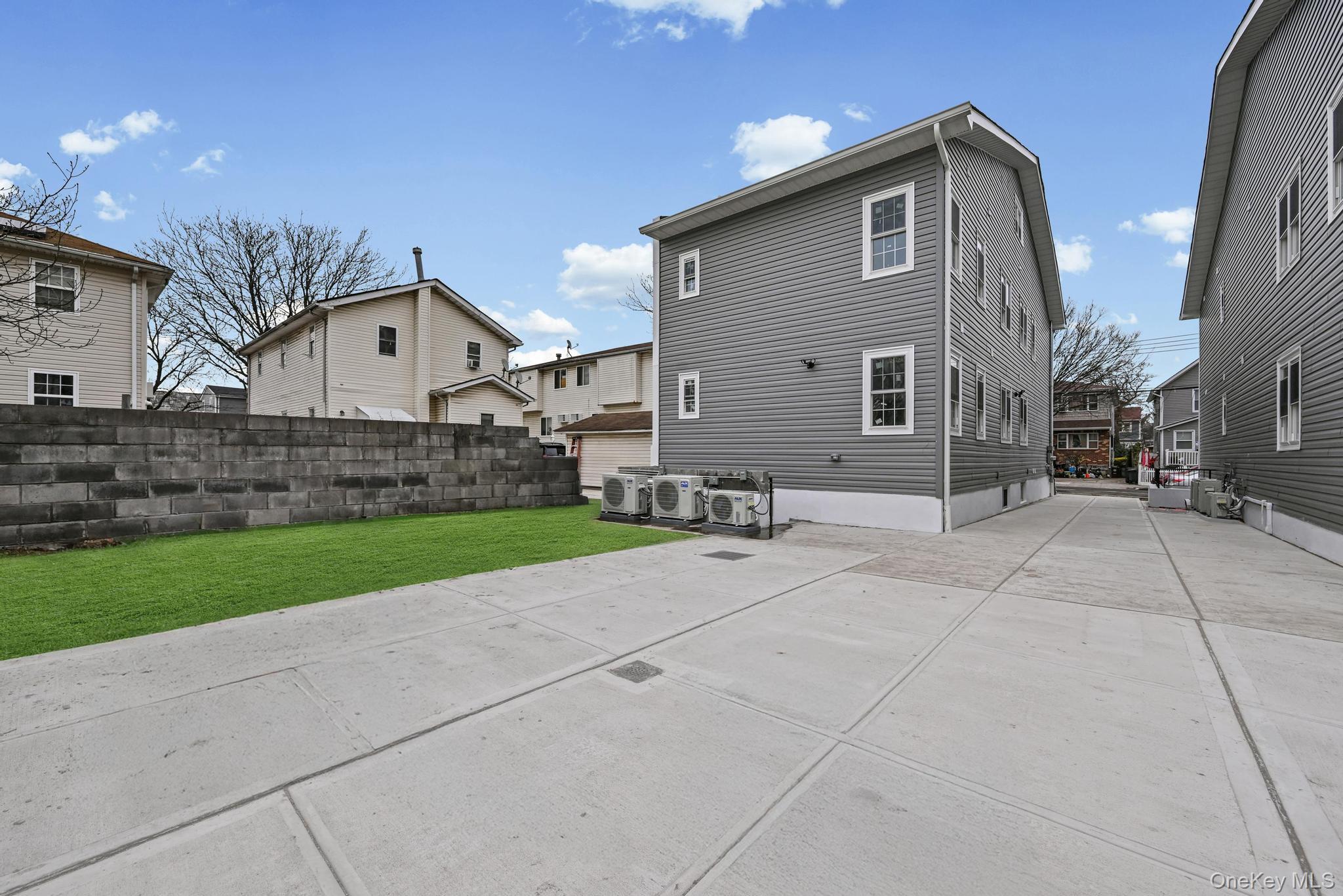 160-15 118th Road, Jamaica, NY 11434