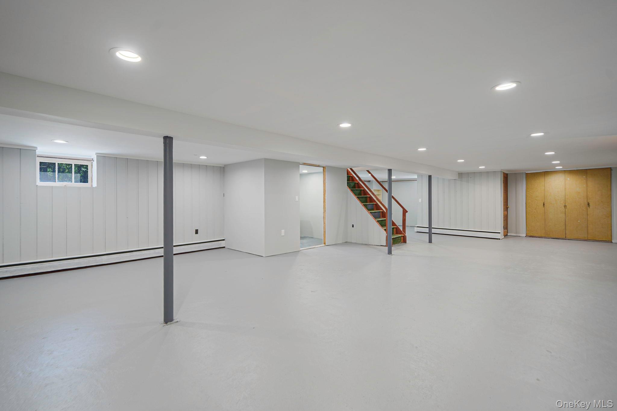 827 Aberdeen Road, Bay Shore, NY 11706