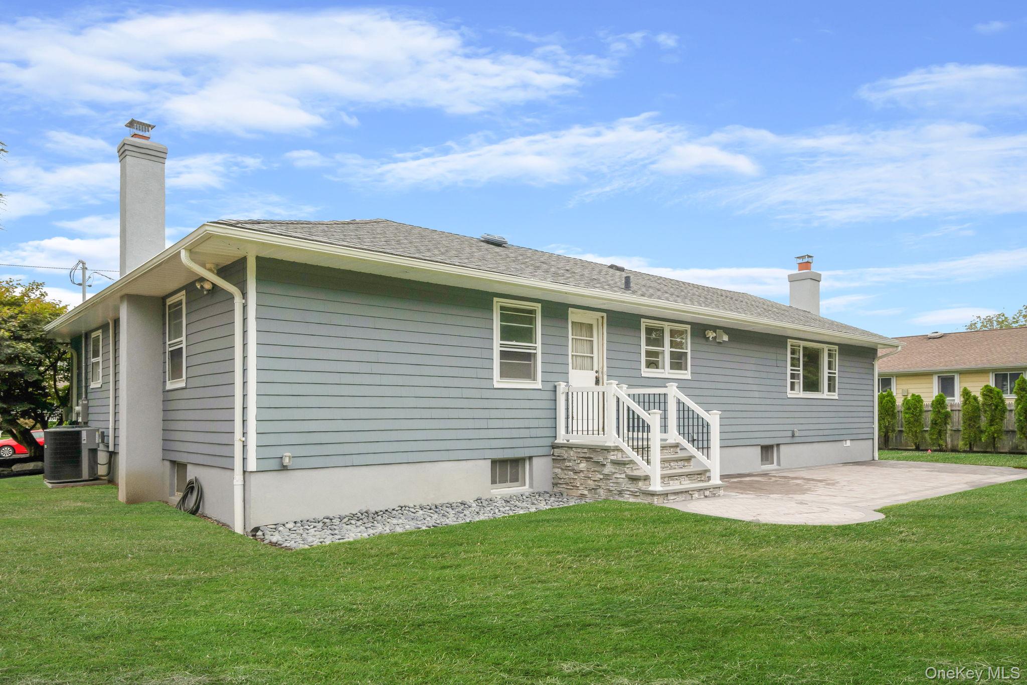 827 Aberdeen Road, Bay Shore, NY 11706