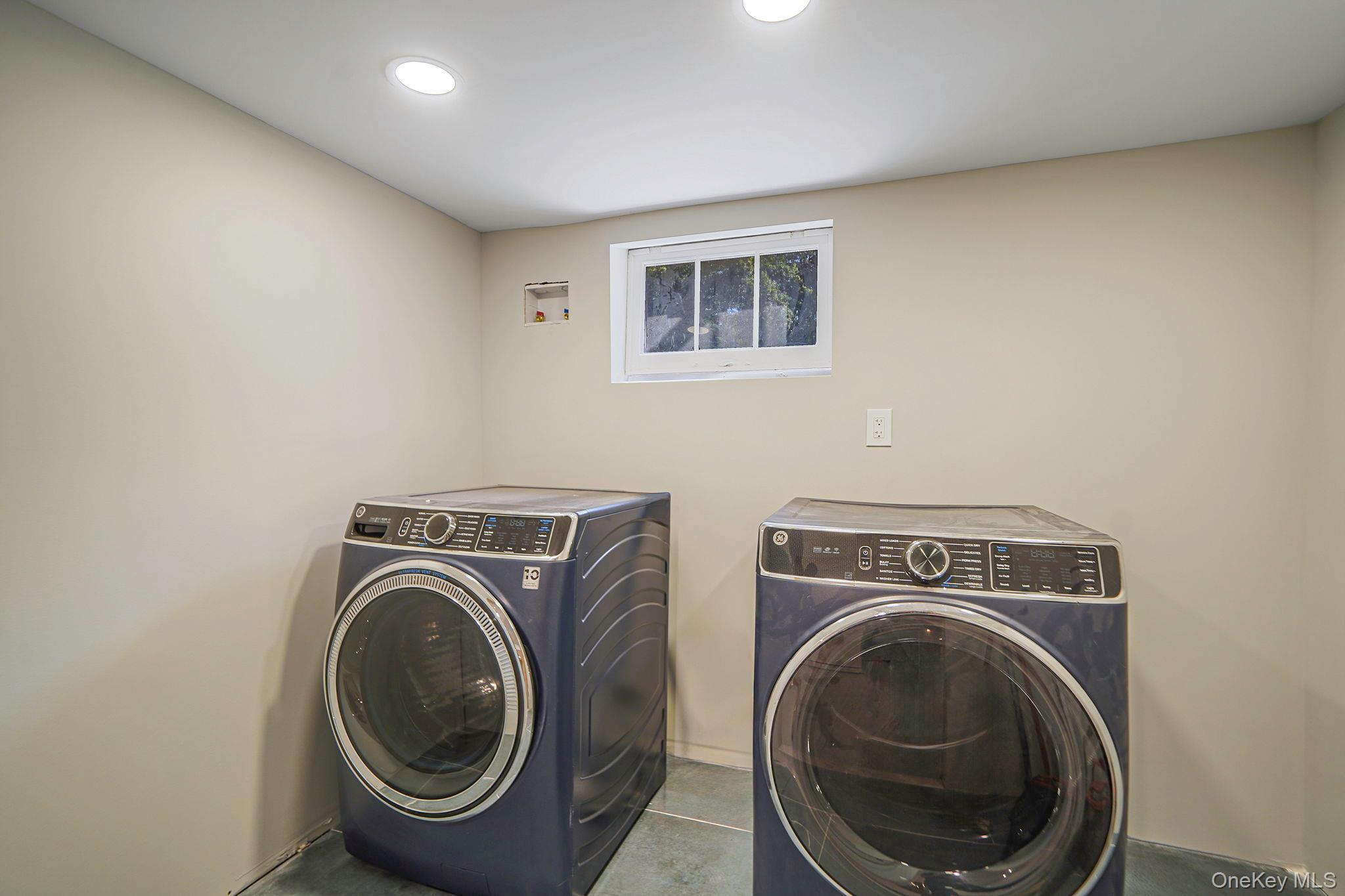 827 Aberdeen Road, Bay Shore, NY 11706