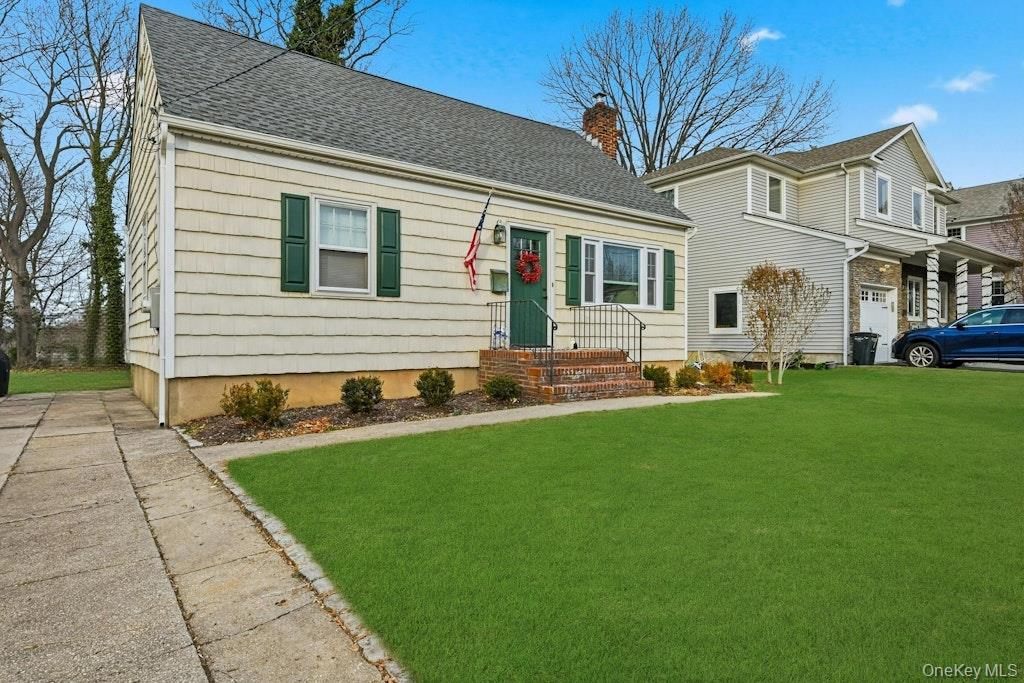 15 School Street, Port Washington, NY 11050