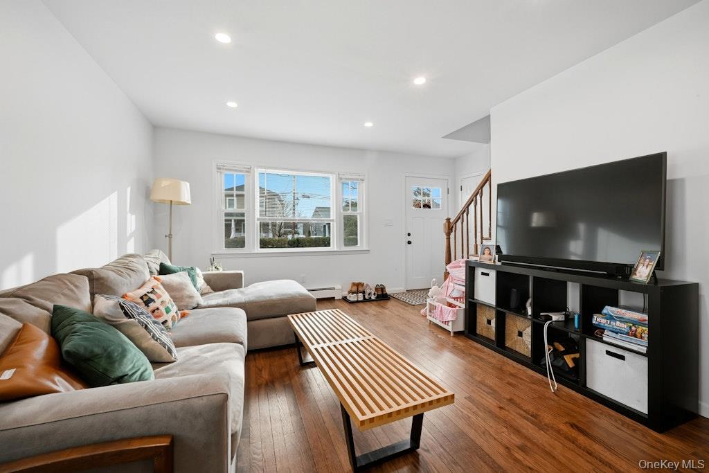 15 School Street, Port Washington, NY 11050