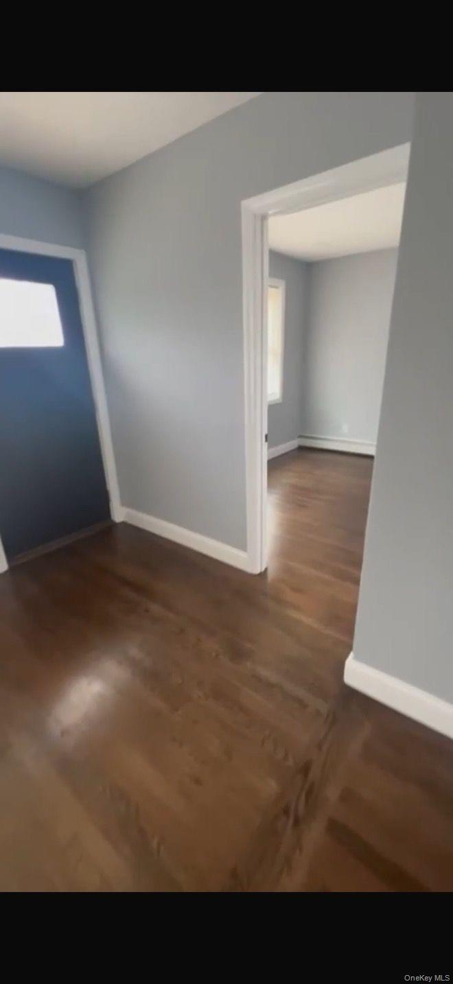 27 Brook Avenue, Bay Shore, NY 11706