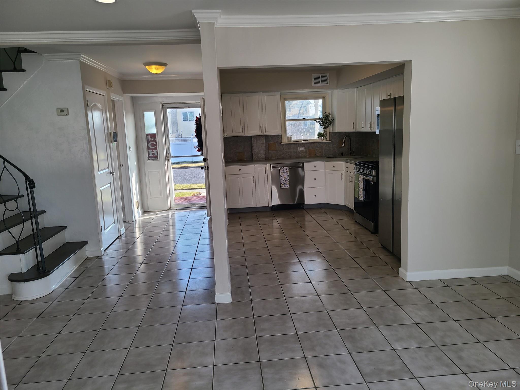 50 Ann Drive E, Freeport, NY 11520