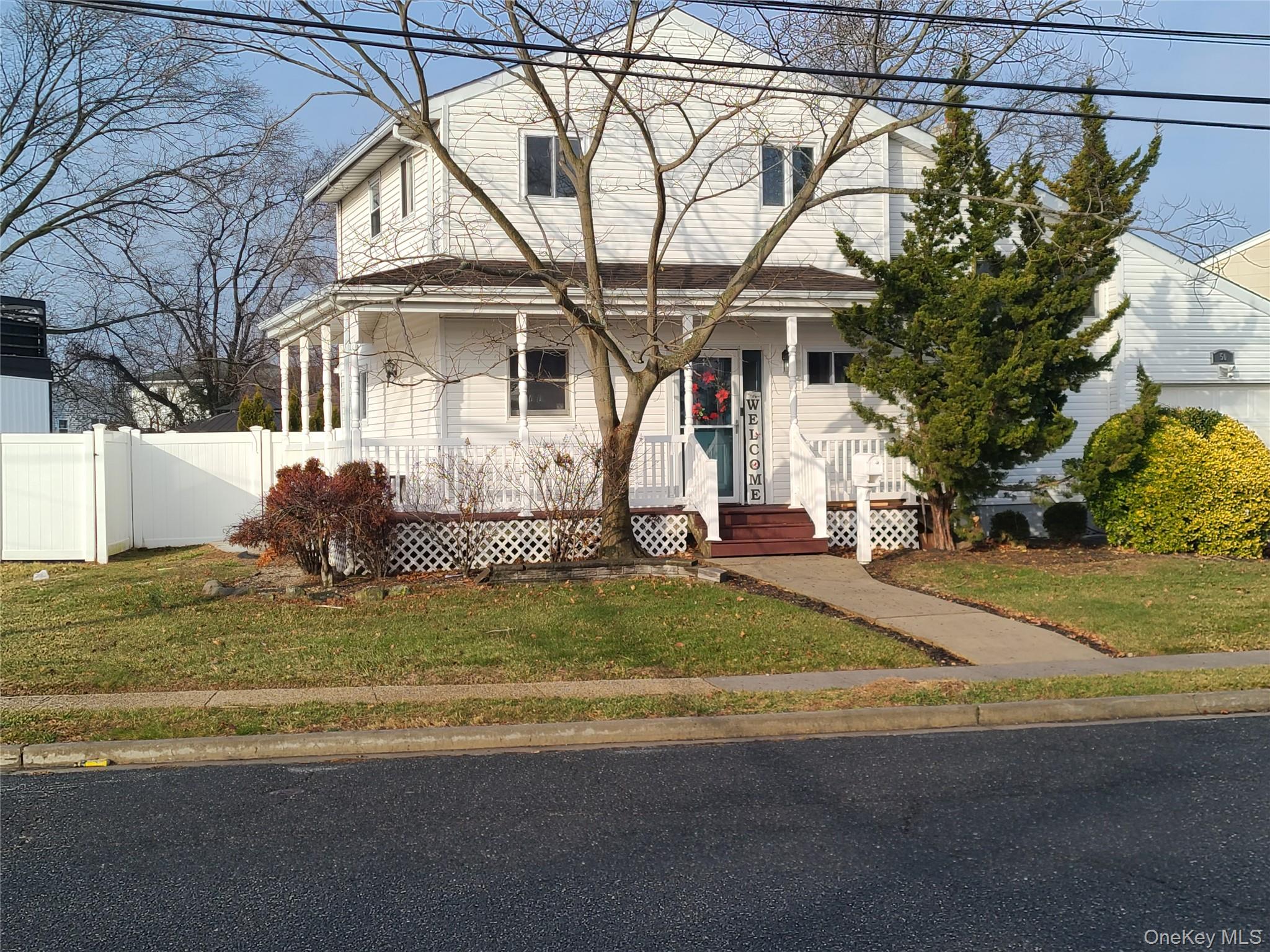 50 Ann Drive E, Freeport, NY 11520