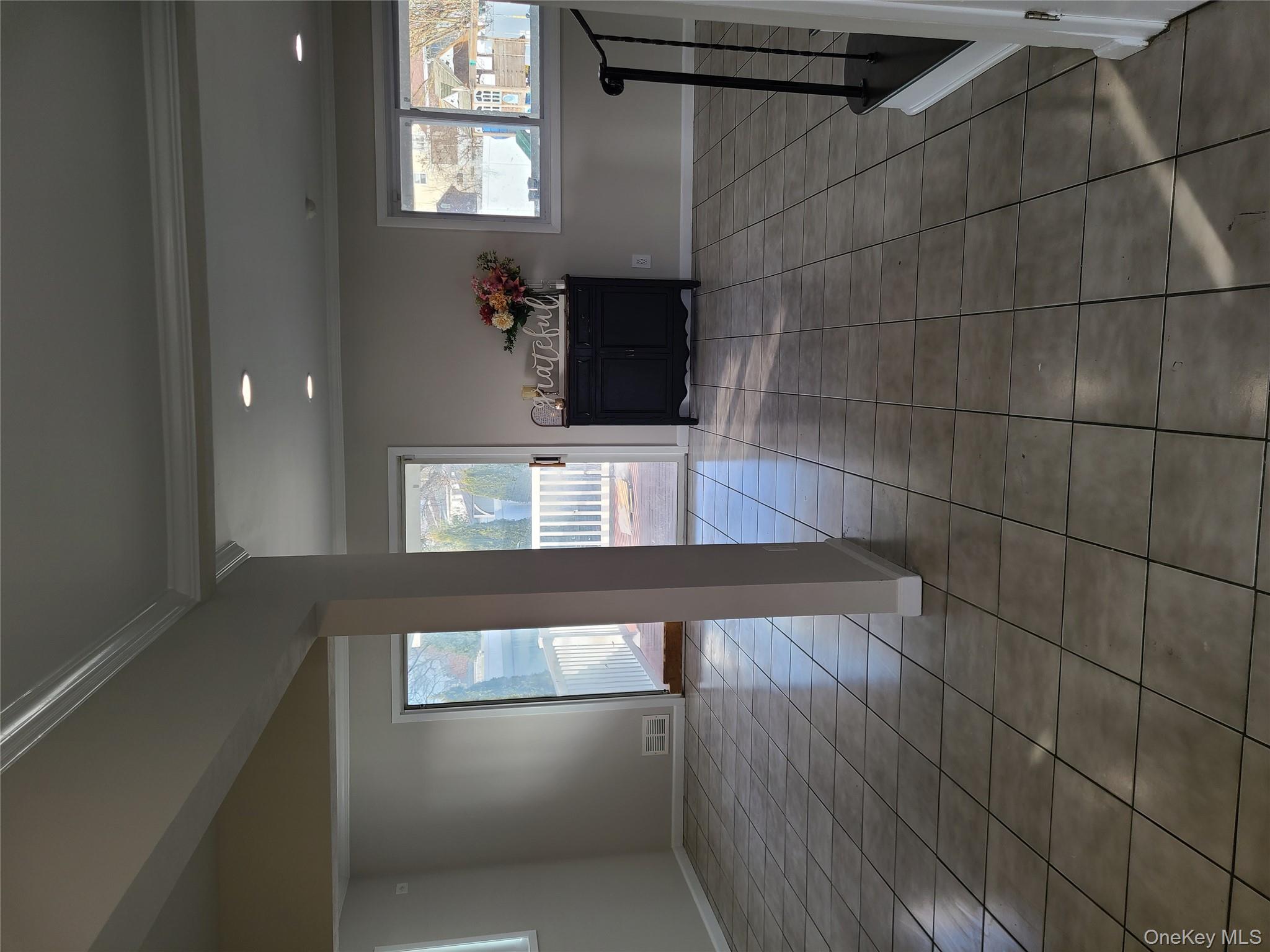 50 Ann Drive E, Freeport, NY 11520