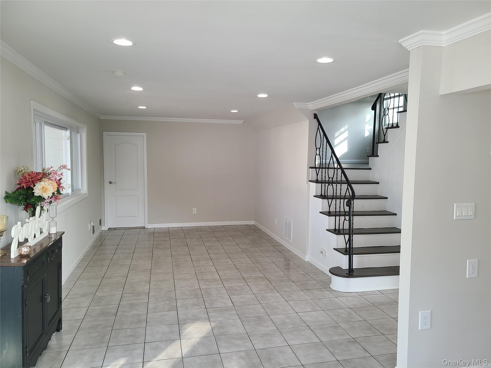 50 Ann Drive E, Freeport, NY 11520