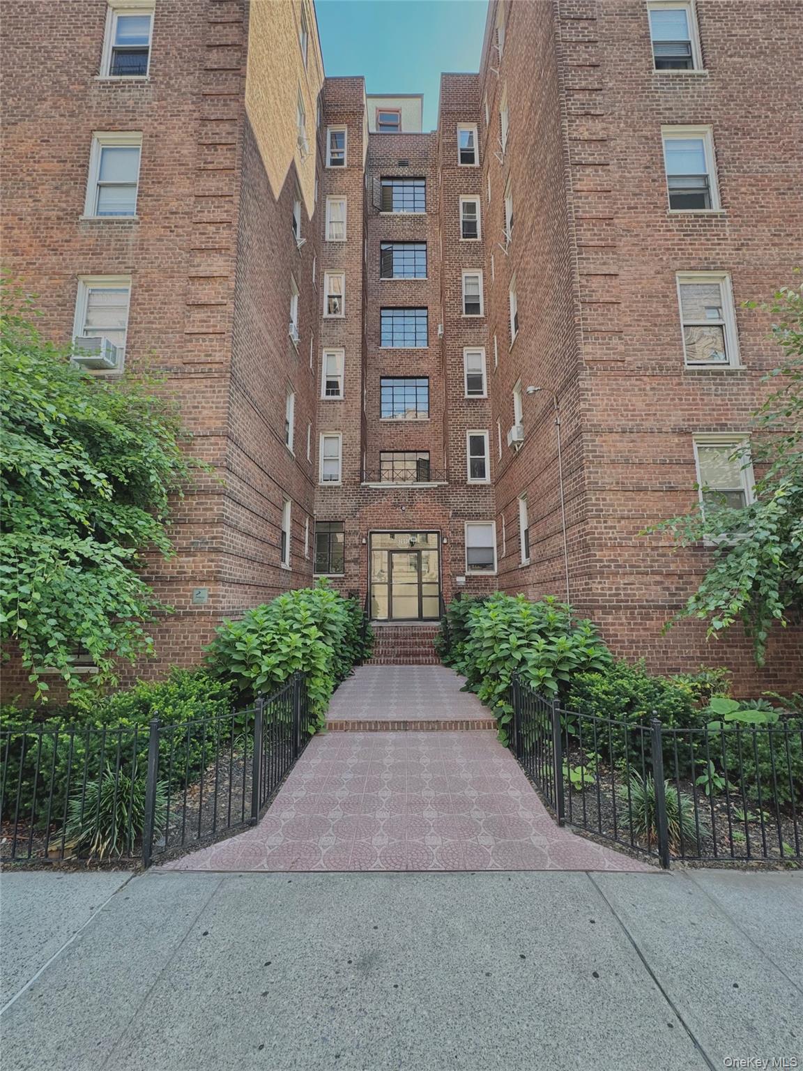 2090 Barnes Avenue # 3G, Bronx, NY 10462