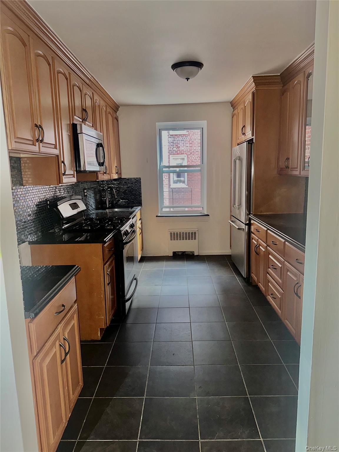 2090 Barnes Avenue # 3G, Bronx, NY 10462