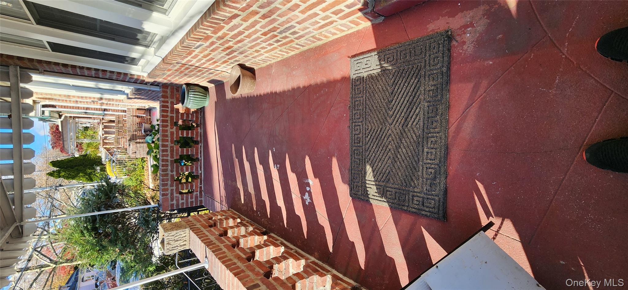 89-25 209 Street, Queens Village, NY 11427