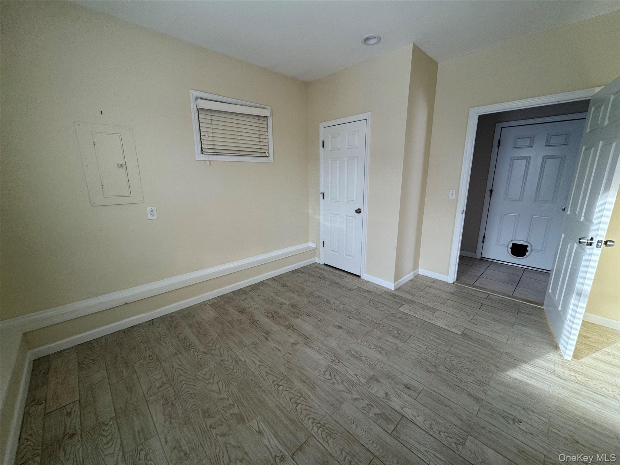 25 Gardners Lane # A, Hampton Bays, NY 11946