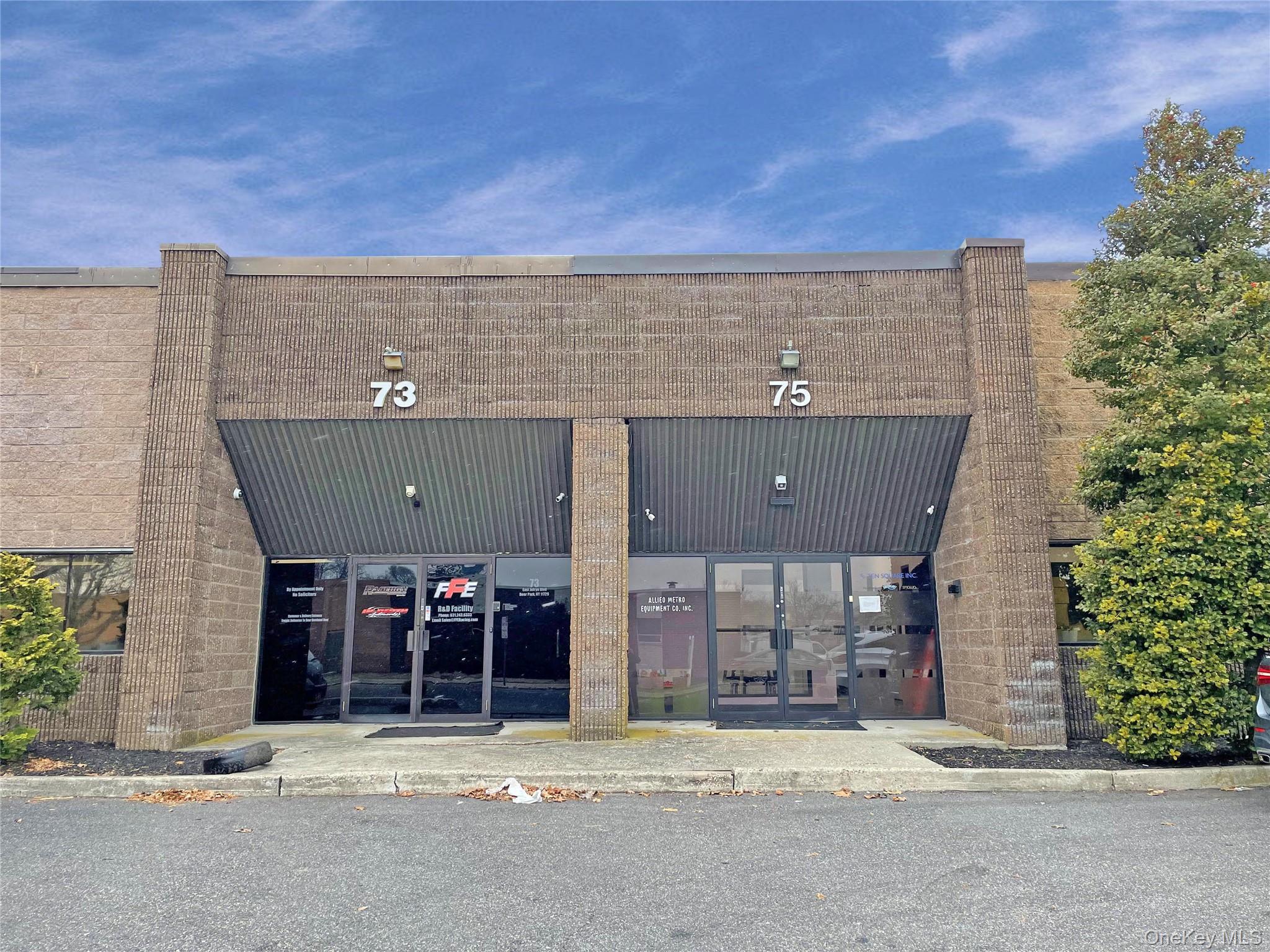 75 E Jefryn Boulevard, Deer Park, NY 11729