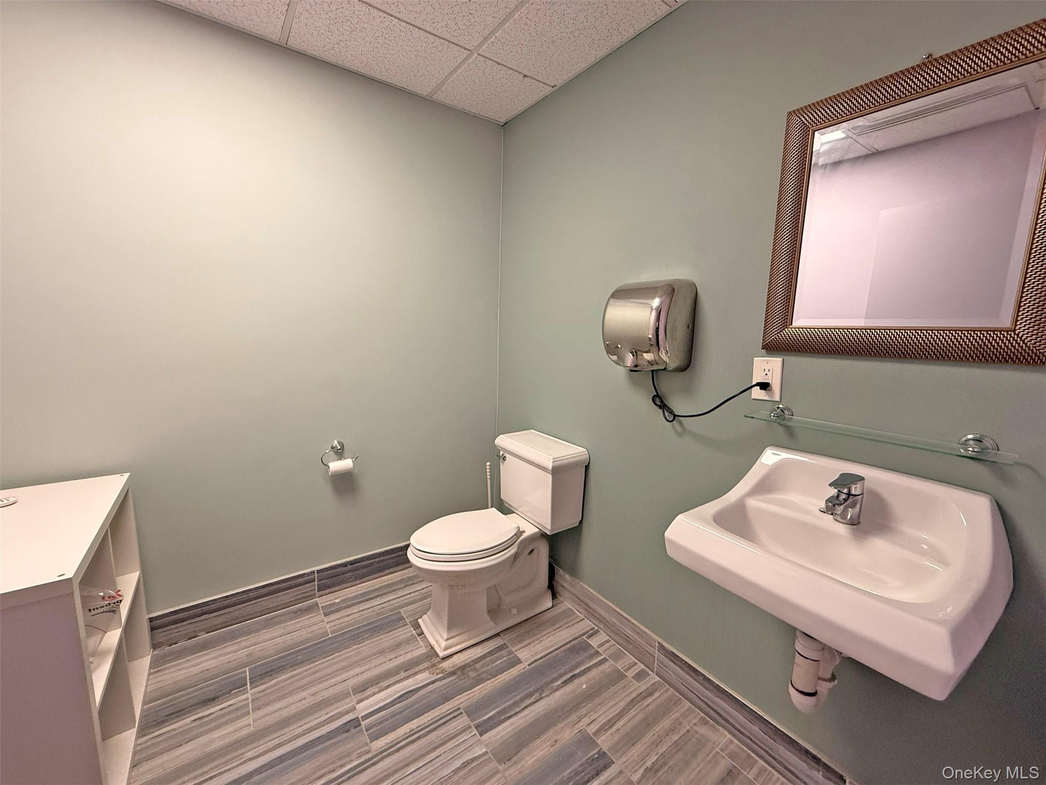 75 E Jefryn Boulevard, Deer Park, NY 11729