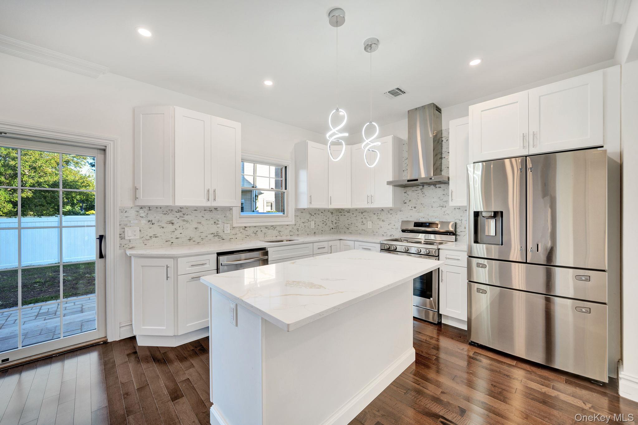 47 E. Cherry Street, Hicksville, NY 11801